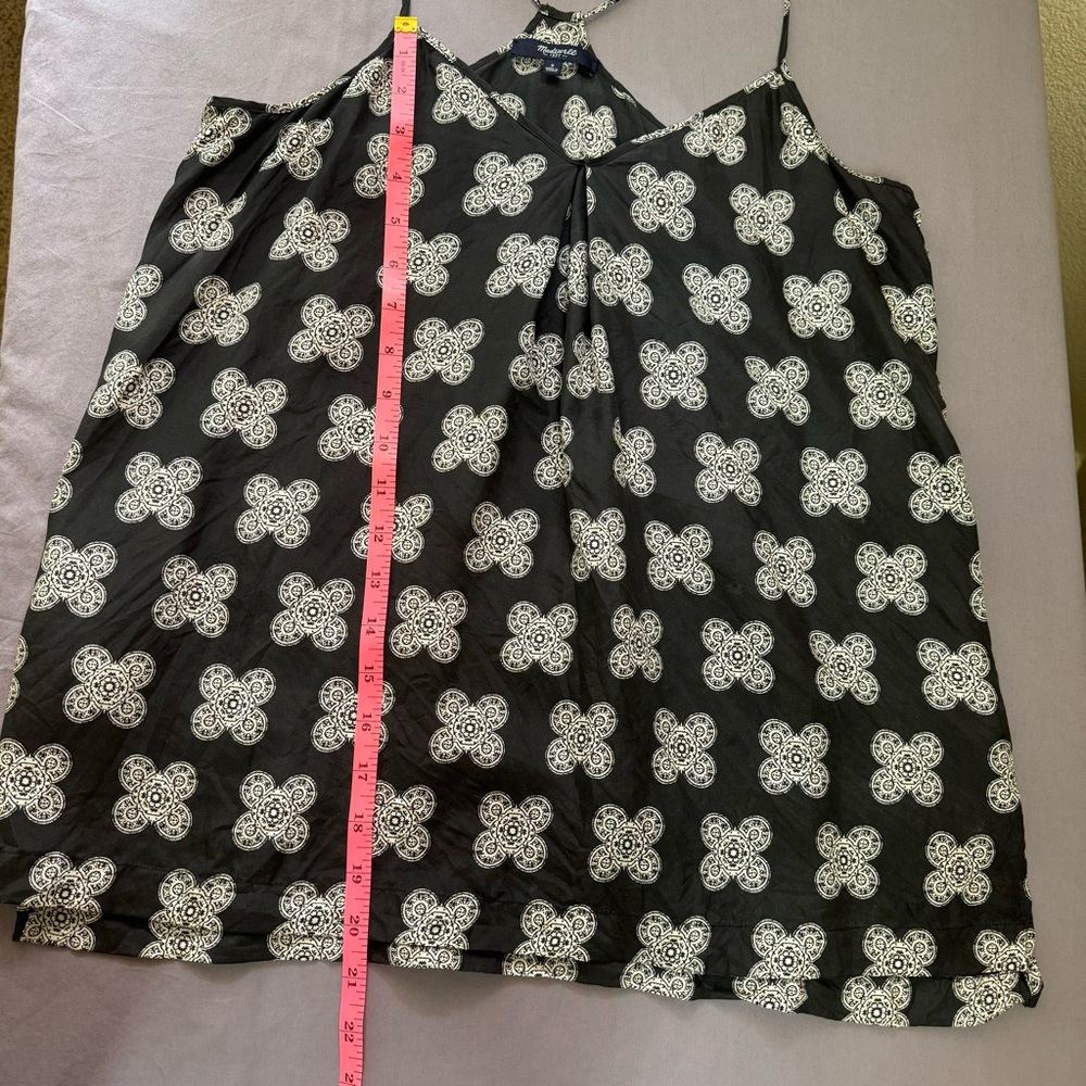 Madewell top women 2 100% silk ornamental clover pattern spaghetti strap tank - Picture 8 of 8